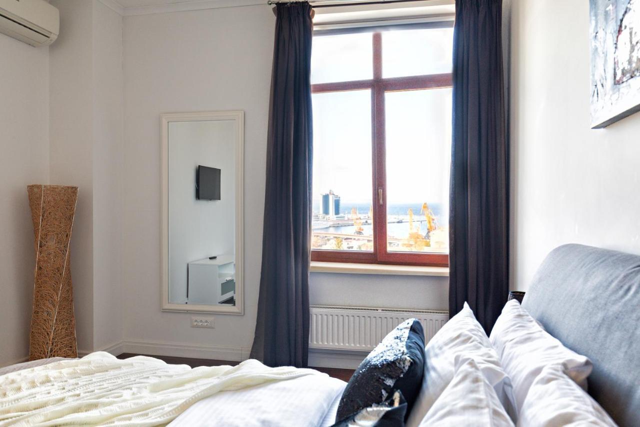 Central Park Apartments Odessa Buitenkant foto