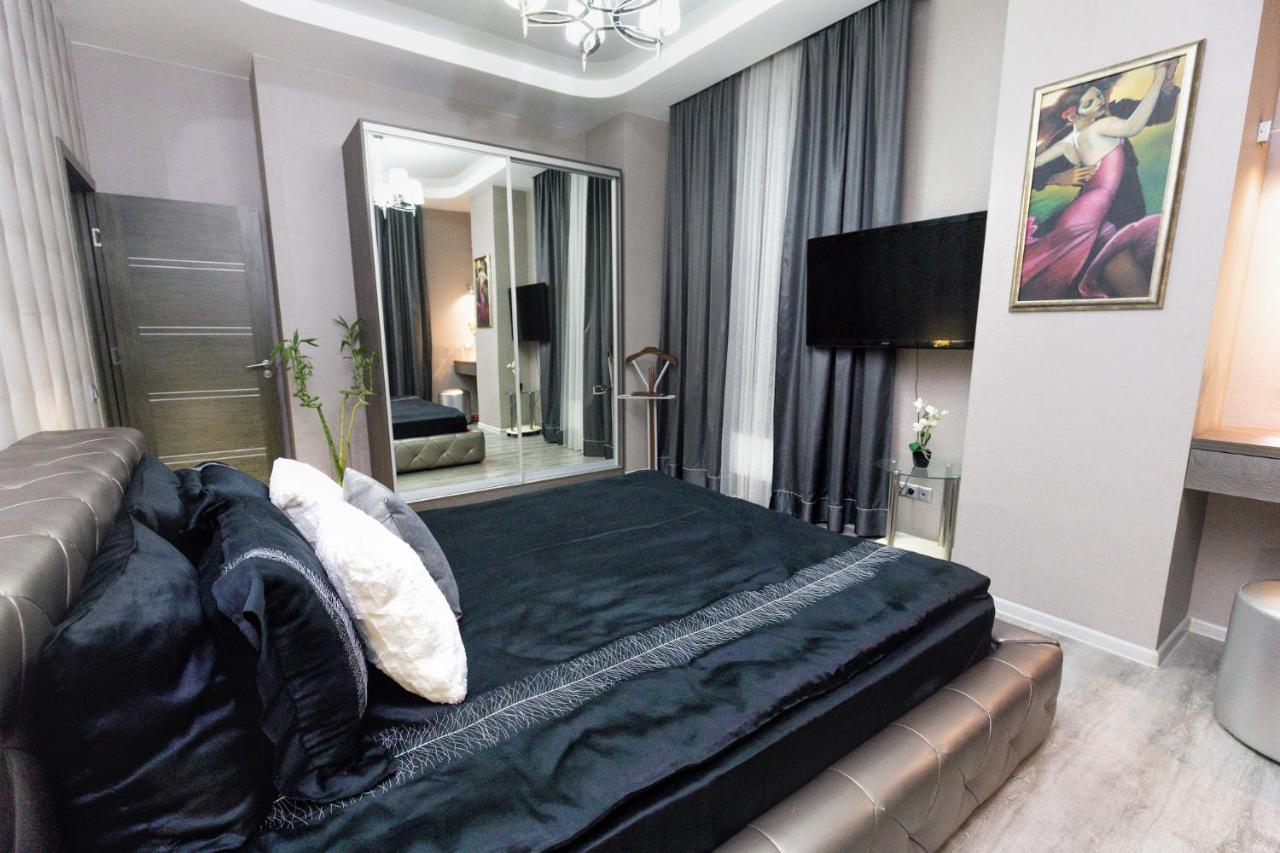 Central Park Apartments Odessa Buitenkant foto