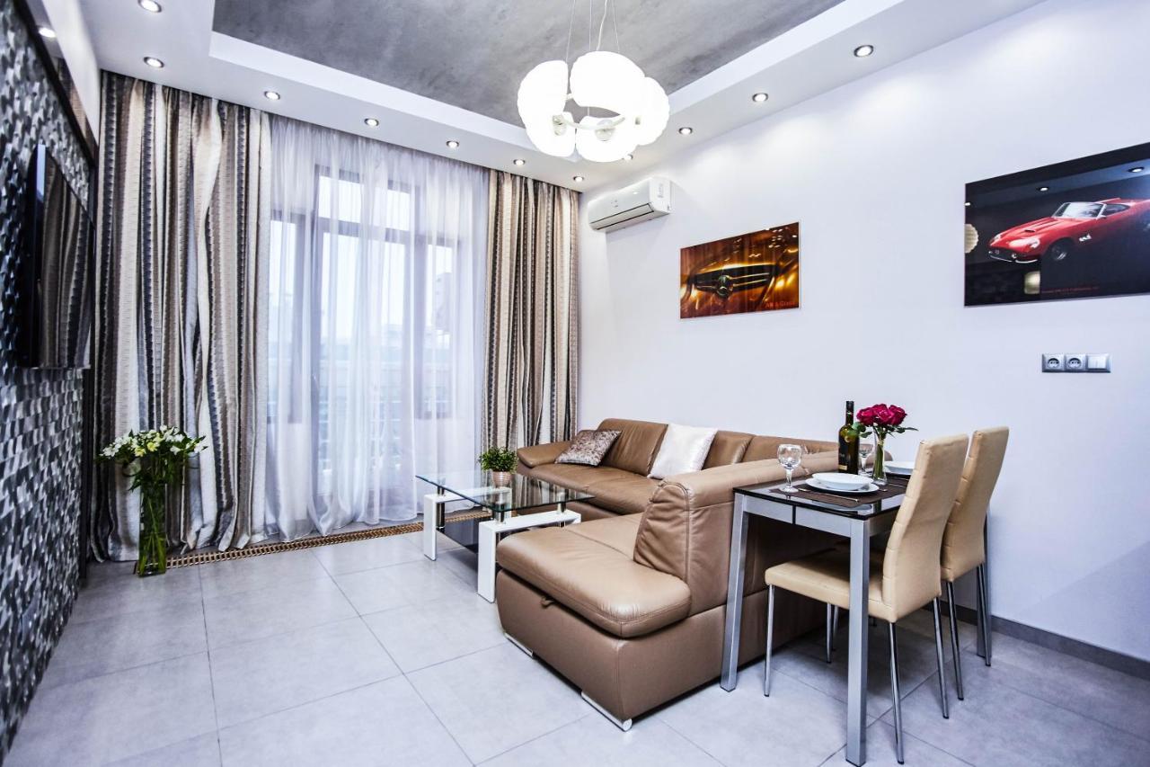 Central Park Apartments Odessa Buitenkant foto
