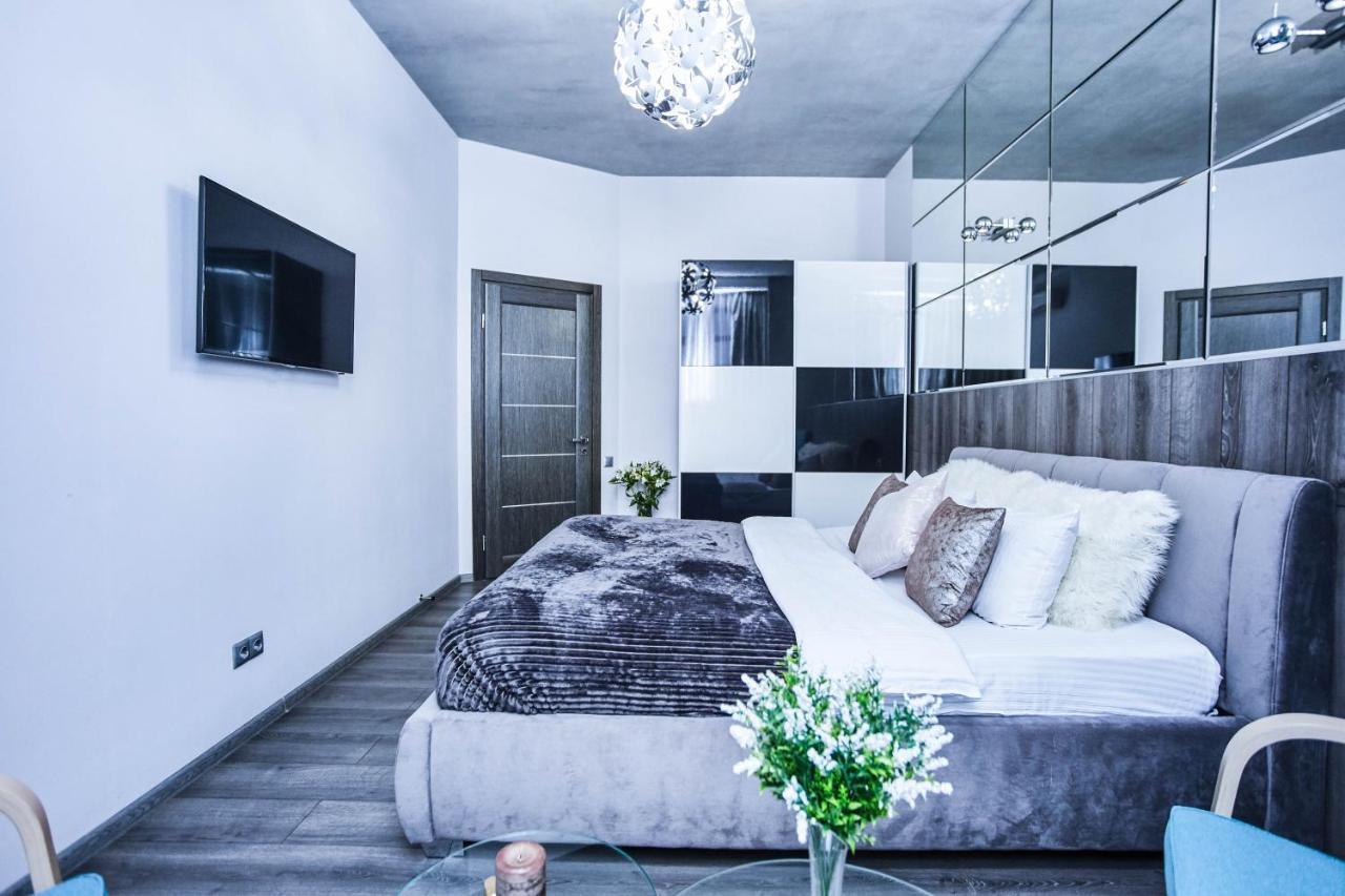Central Park Apartments Odessa Buitenkant foto
