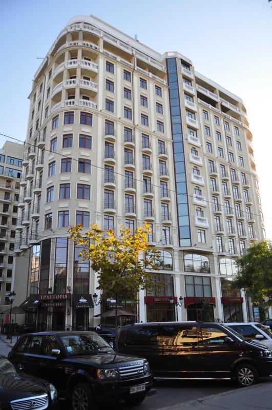Central Park Apartments Odessa Buitenkant foto
