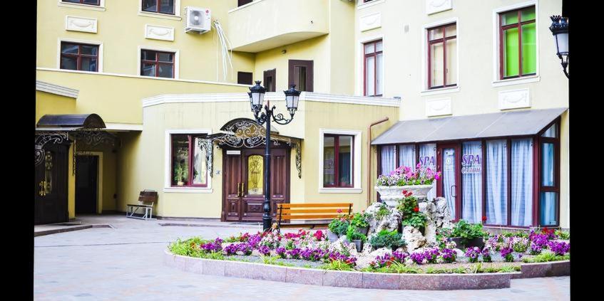 Central Park Apartments Odessa Buitenkant foto