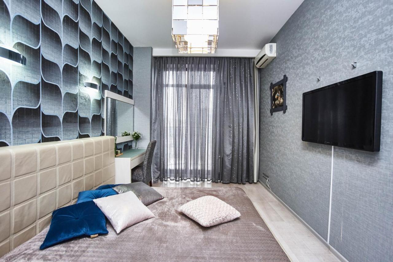 Central Park Apartments Odessa Buitenkant foto