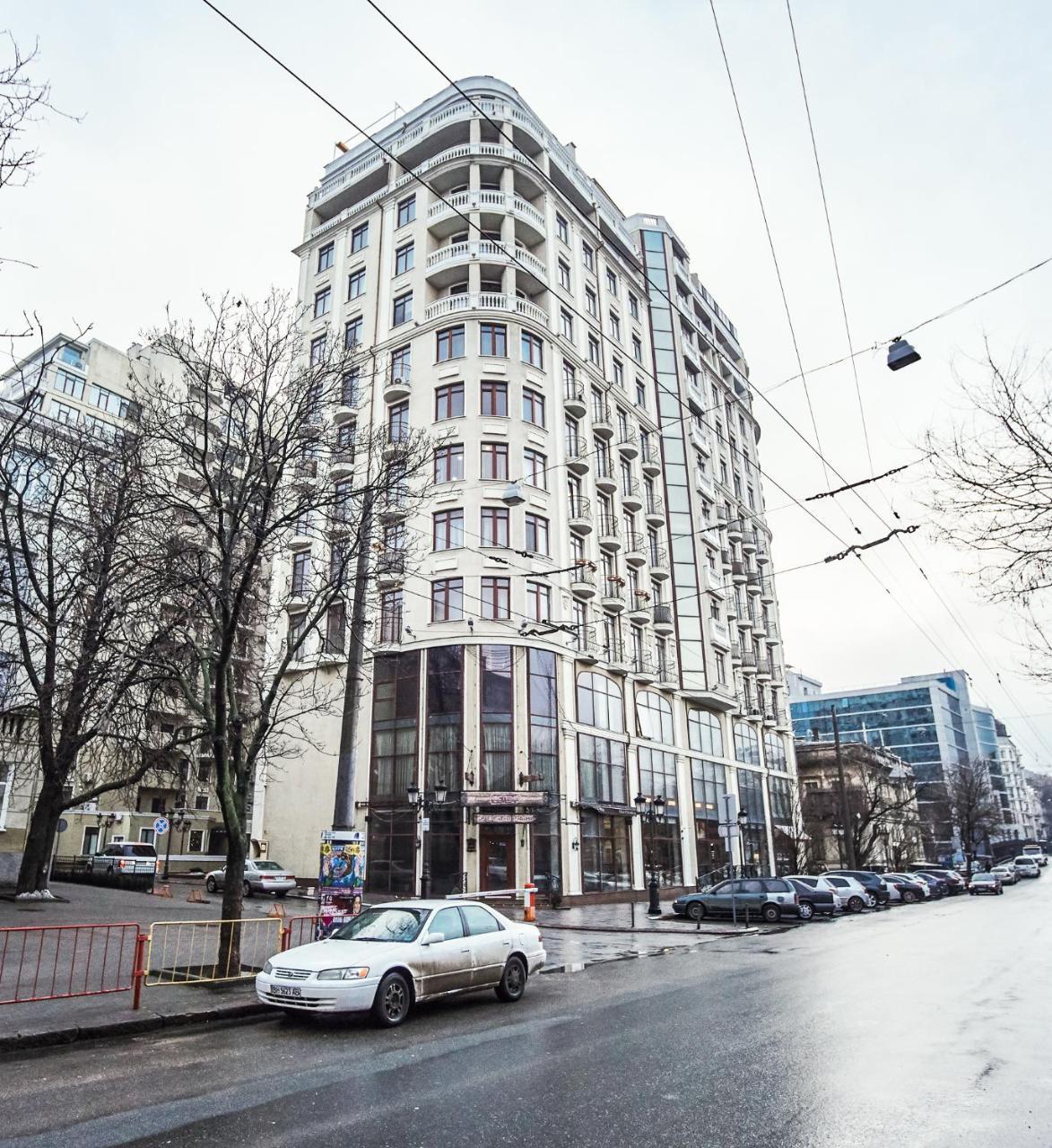 Central Park Apartments Odessa Buitenkant foto